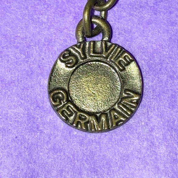 Silvie Germain Brutalist abalone shell necklace - Picture 4 of 5